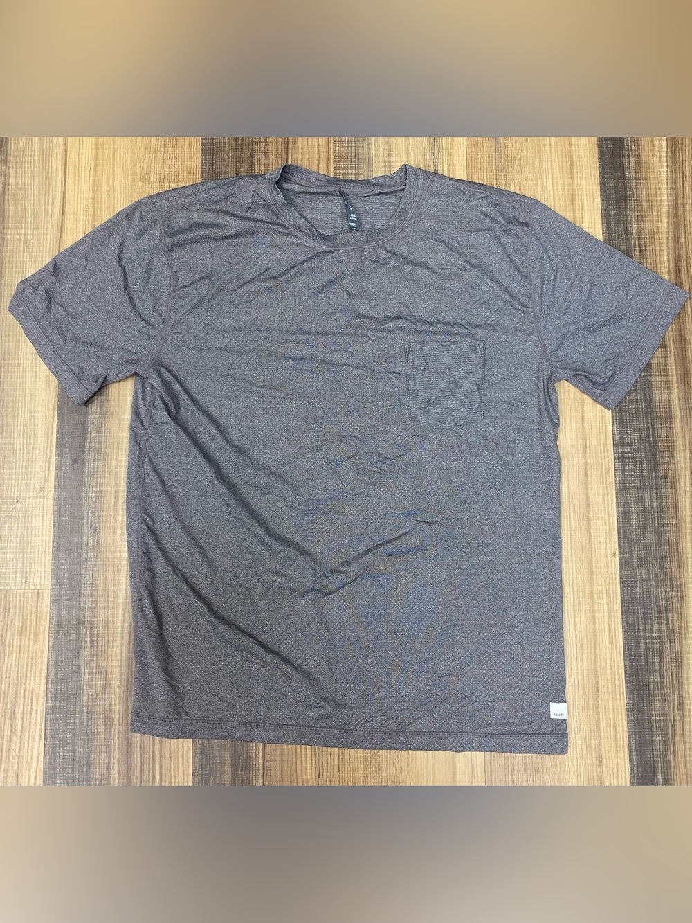 Vuori Tradewind Performance 2 Tee Shirt Mens XL Mauve Gray Short Sleeve